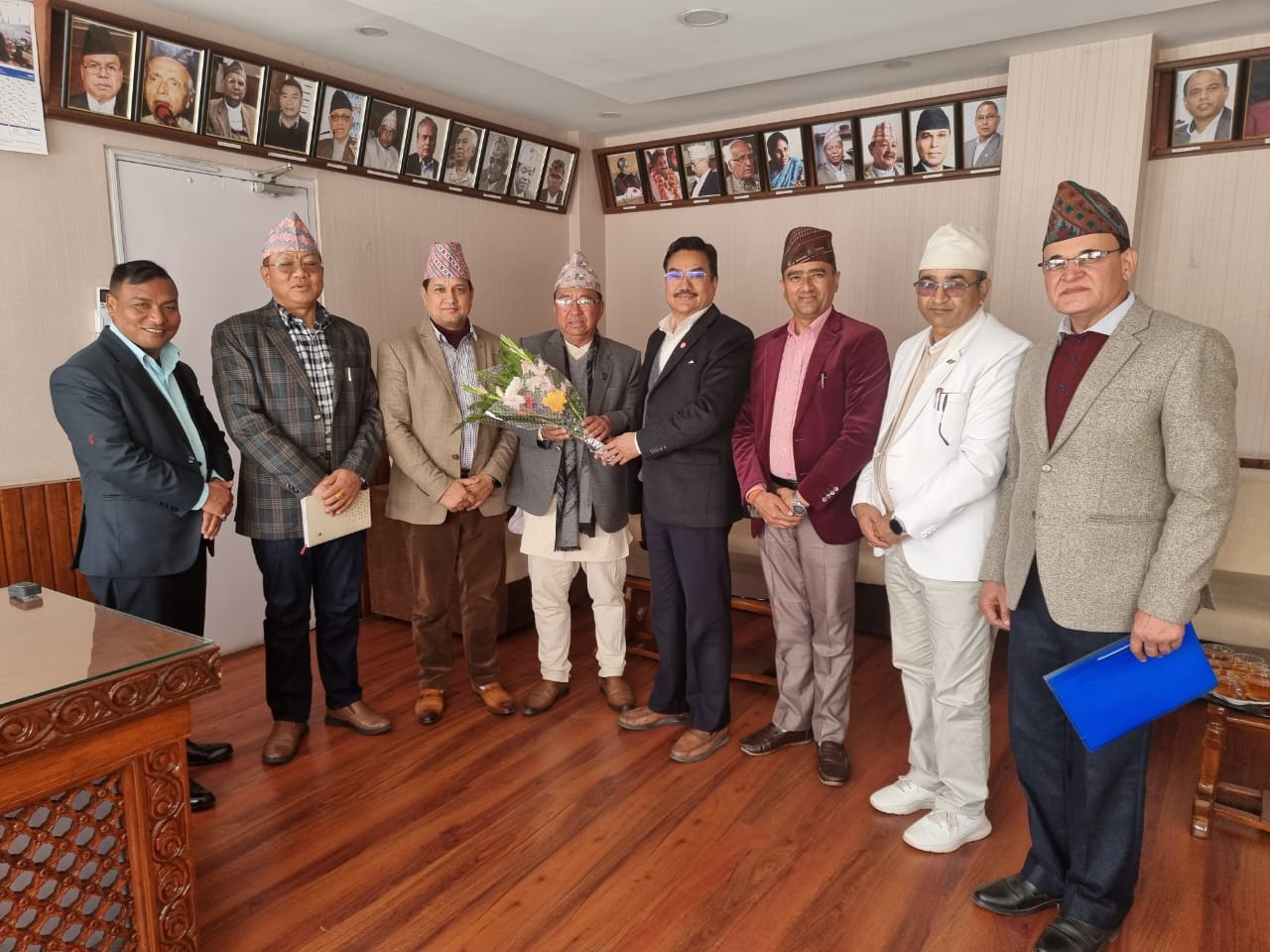 नेपाल जग्गा तथा आवास विकास महासंघका अध्यक्ष द्वारा नव नियुक्त भूमि व्यवस्था, सहकारी तथा गरीबी निवारण मन्त्रीलाई  बधाई