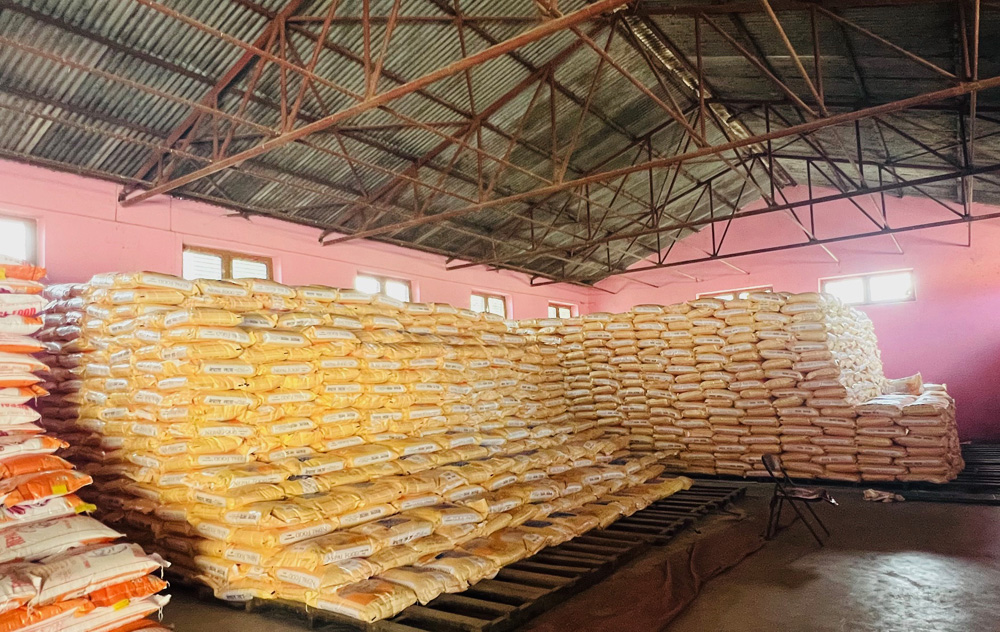 छ वर्षपछि उपल्लो डोल्पामा पुग्यो चामल, ७३ हजार क्विन्टल पोषणयुक्त चामल बिक्री सुरु