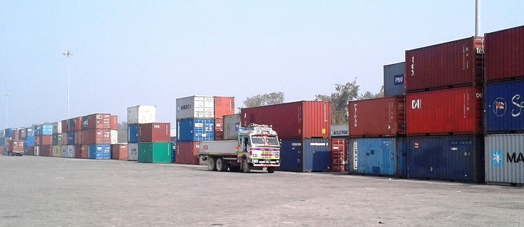 मुलुकको व्यापार घाटा नौ खर्ब २९ अर्ब, भारतबाट रु ९८ अर्ब २९ करोड बराबरको वस्तु आयात