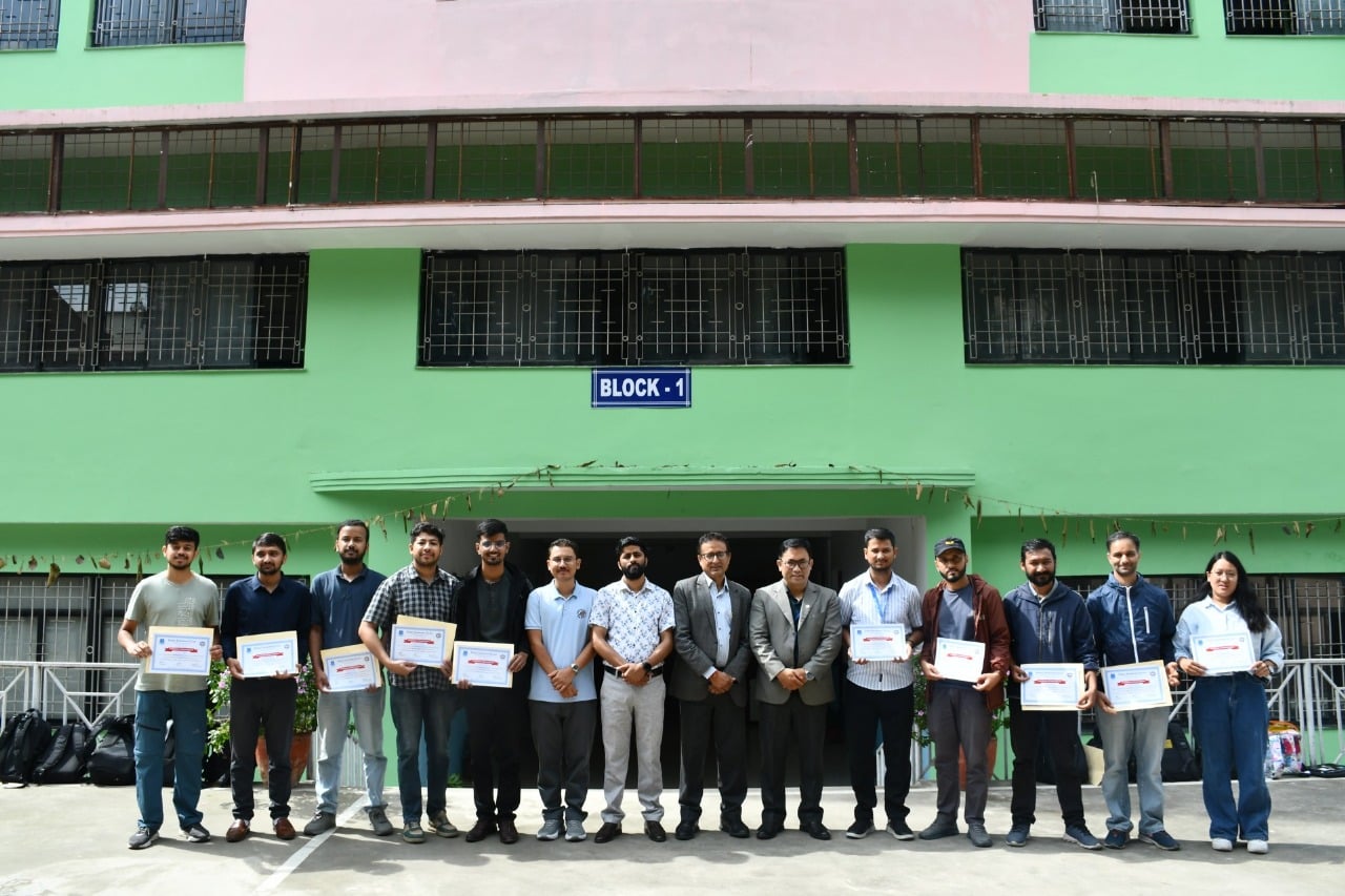 एभरेष्ट इन्जिनियरिङ कलेजमा स्वाट तालिम सम्पन्न