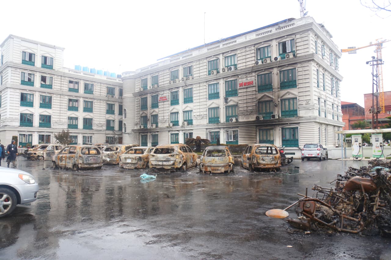 सामान्य सेवा मात्रै दिन सक्ने अवस्थामा अर्थ प्रशासन, कहाँ कस्तो क्षति ?