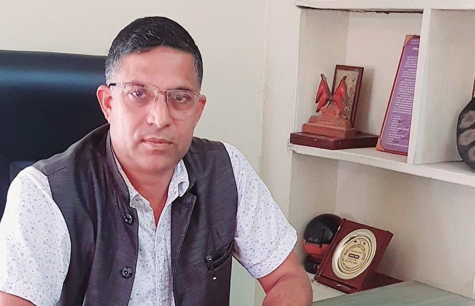 एमाले मोरङका पूर्व सचिव खतिवडा आज नेकपामा प्रवेश गर्दै