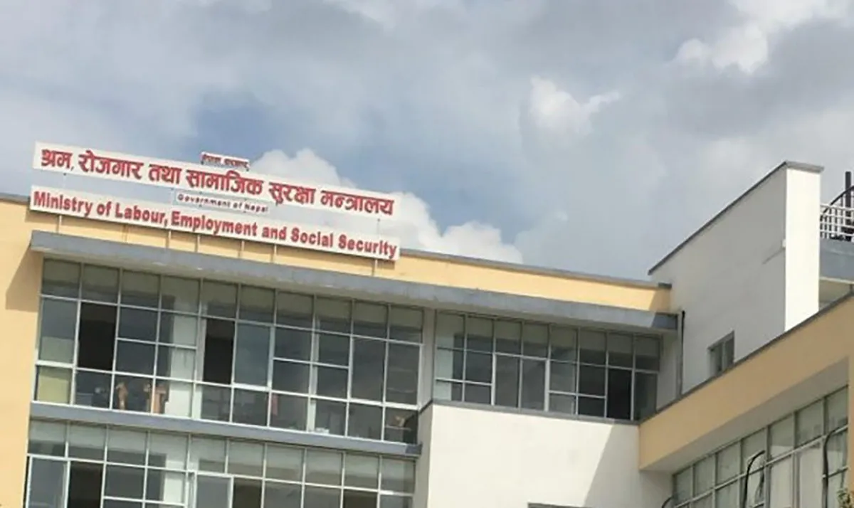 विदेश जाने श्रमिकले अब सरकारी अस्पतालबाटै सेवा पाउने,स्वास्थ्य परीक्षणको ‘सिन्डिकेट’ खारेज