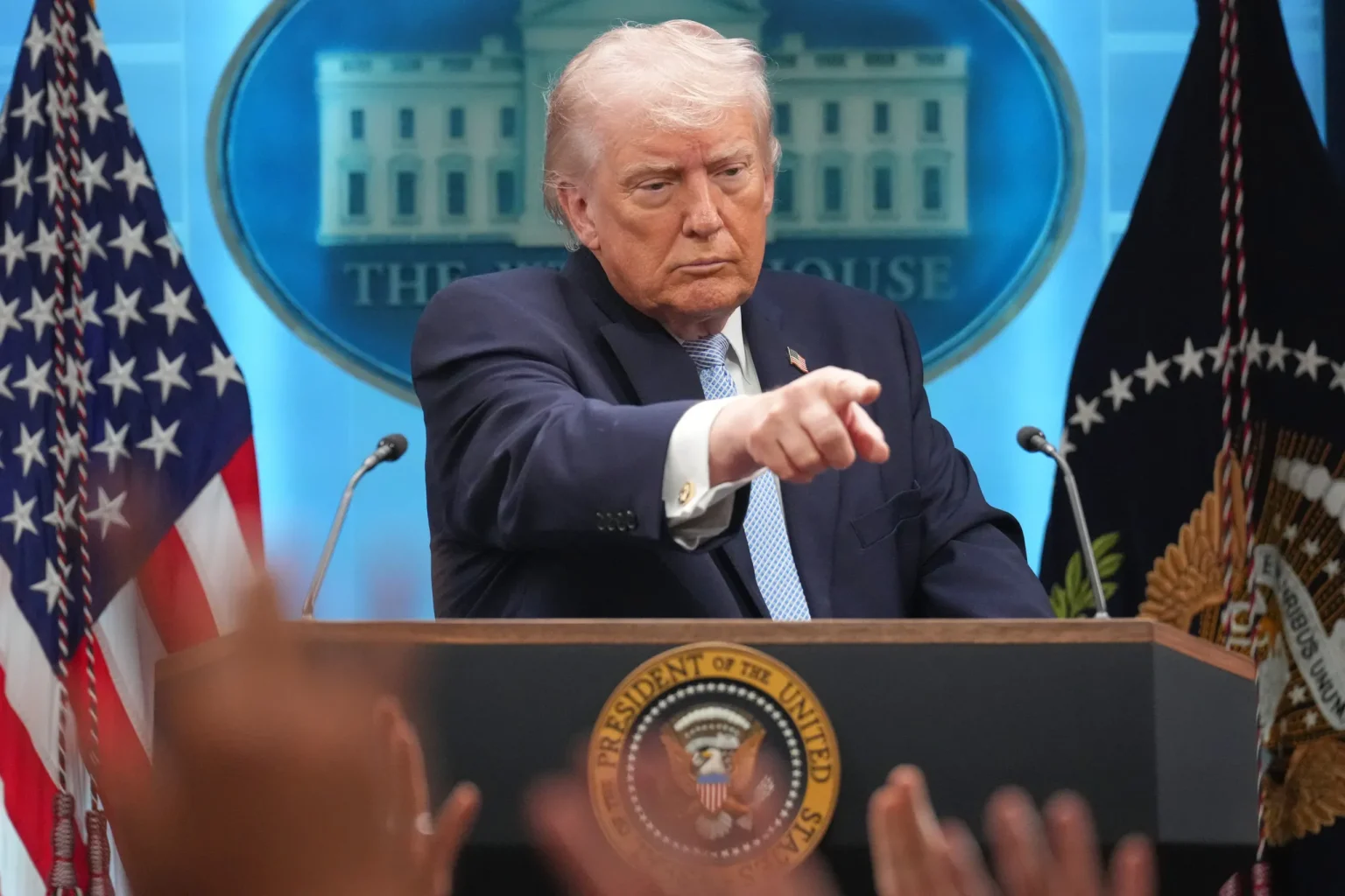 ट्रम्पको संकेत: पाकिस्तानमै फेरि चाँडै हुनेछ अमेरिका–इरान वार्ता