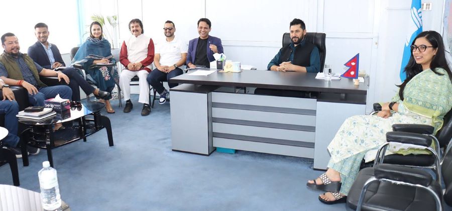 रास्वपा केन्द्रीय समिति बस्दै, विवाद बढ्दै